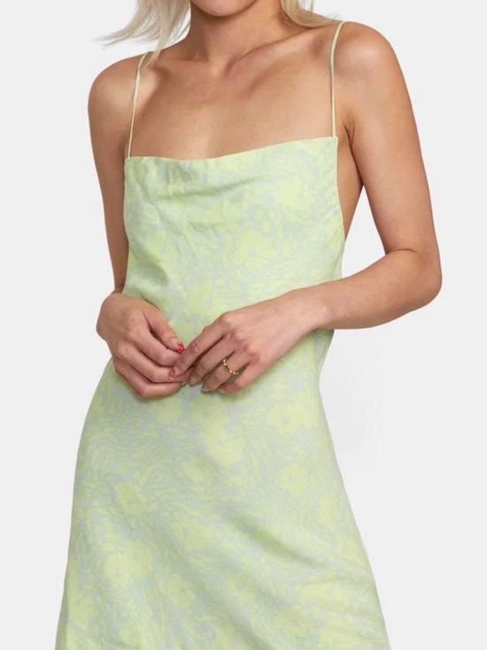 RVCA Dresses & Skirts - RVCA Women’s Allover Floral Printed Mint Green Backless Strappy Mini Dress Small